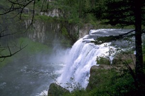 Le parc yellowstone mesa falls